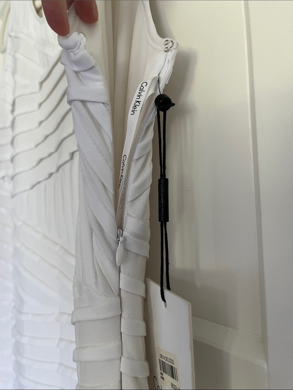 Calvin Klein Sleeveless Banded Bodycon Sheath Dress White Size 12 NWT - Picture 7 of 7